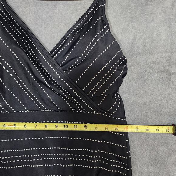 Dreamsuit Swimsuit by Miracle Brands Black and White One Piece Size 16W - Picture 10 of 10